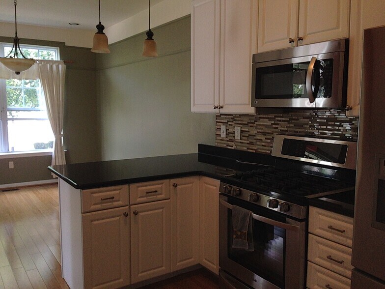 Kitchen - 202 Dresher Woods Drive
