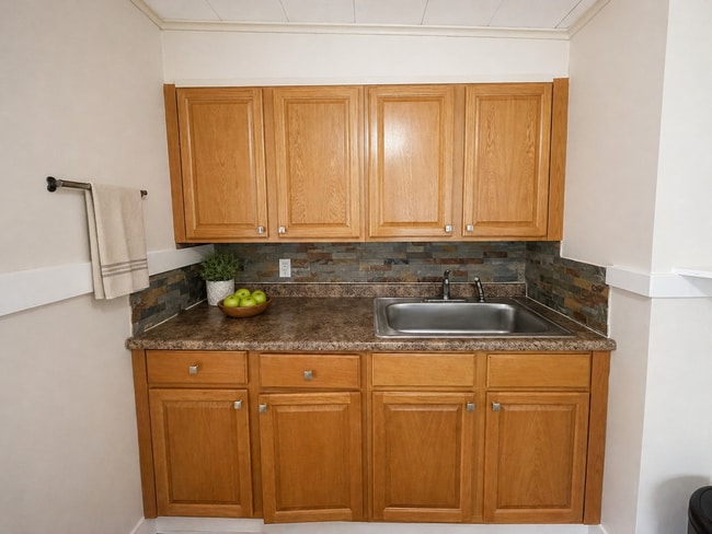 Building Photo - 28 Prospect St