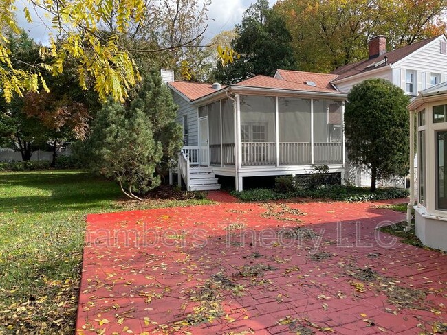 Building Photo - 10130 Blake Ln