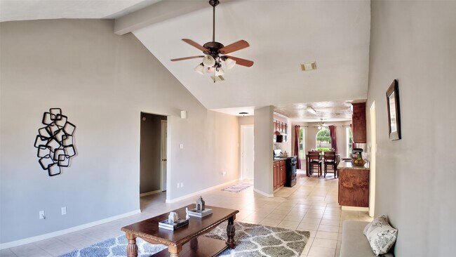 Building Photo - 13624 Sableglen Dr