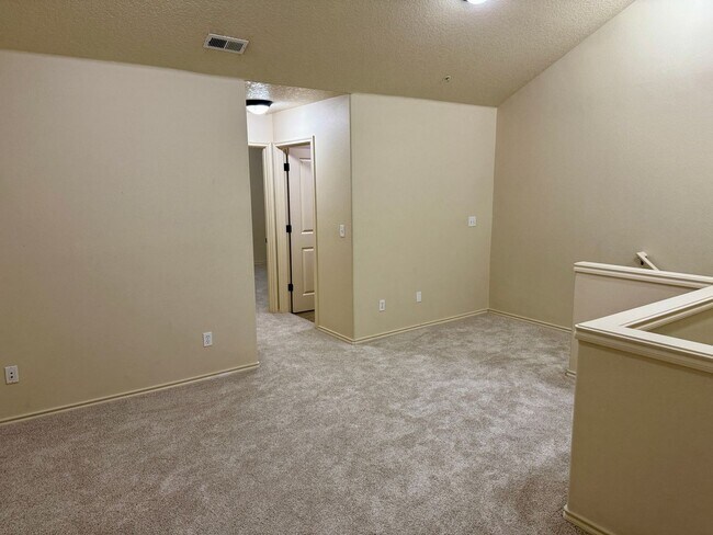 Building Photo - Bethany Village-Two bedroom TH Delight