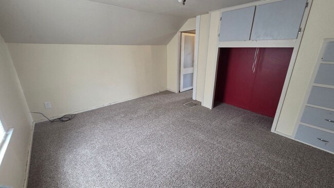 Building Photo - 2 bedroom 1 bath house