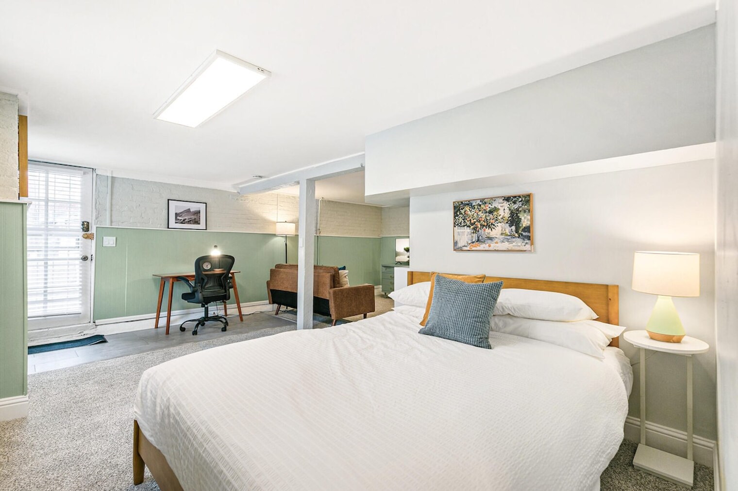 Building Photo - 2619 E 12th Ave