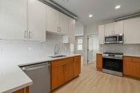 Building Photo - 432-436 S. Maple Ave, Unit 436 - 301