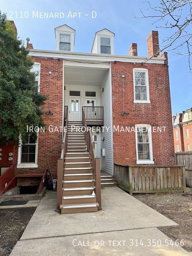 Building Photo - 2110 Menard St