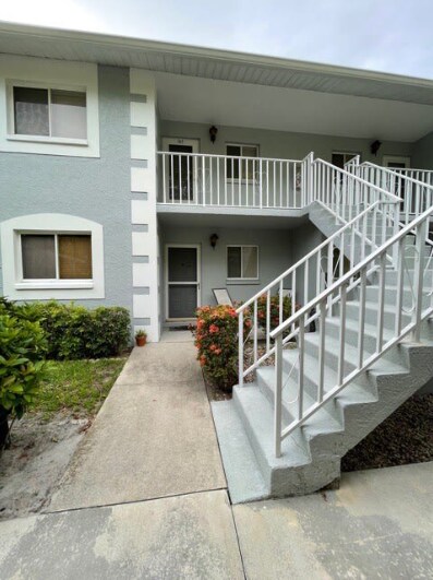 Building Photo - 8200 Summerlin Village Cir