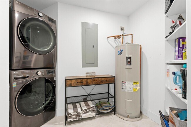 Building Photo - 800 Andrews Ave