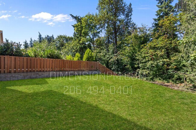 Building Photo - Kent Home