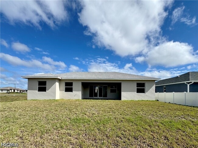 Building Photo - 2914 SW 5th St