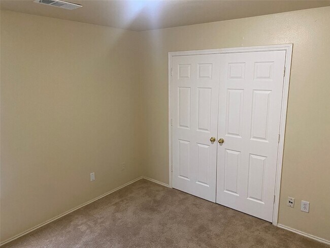 Building Photo - 16631 Spring Glade Dr
