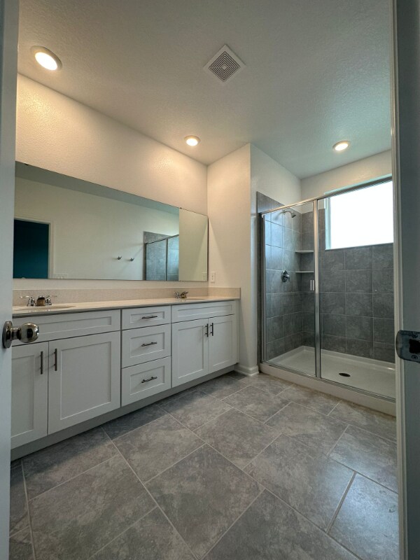 Building Photo - 7433 Stone Crk Trl