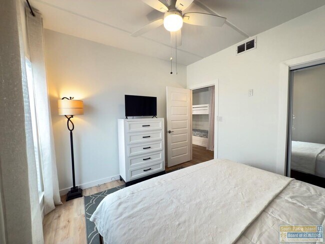 Building Photo - 5701 Gulf Blvd