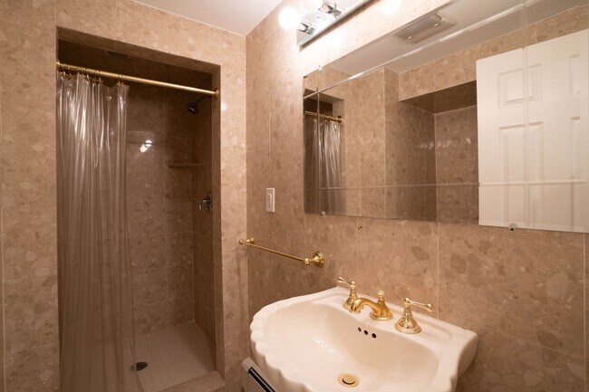 Building Photo - 36 Puddingstone Ln