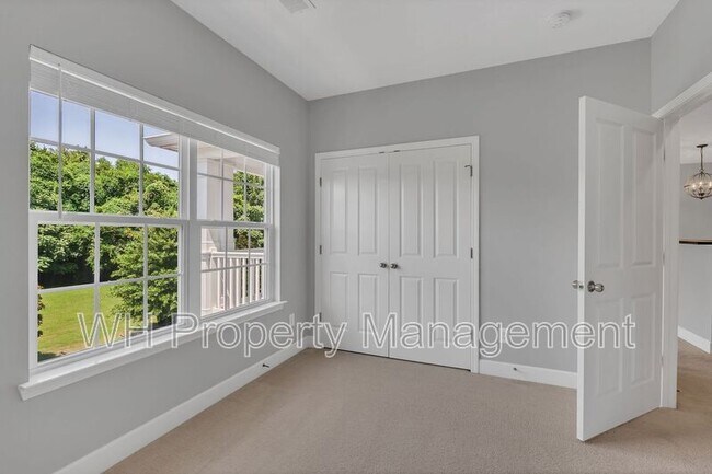 Building Photo - 4846 Bevendean Dr