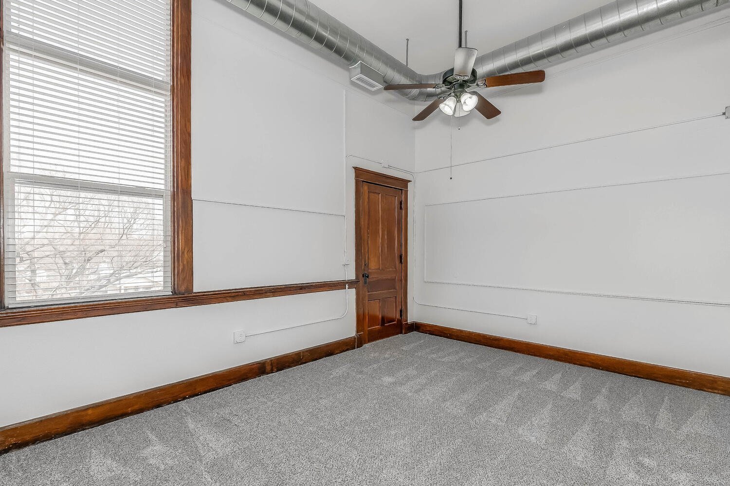 Building Photo - 249 N Athenian Ave
