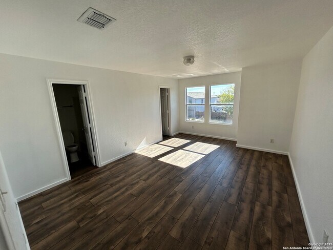 Building Photo - 210 Butternut Blvd