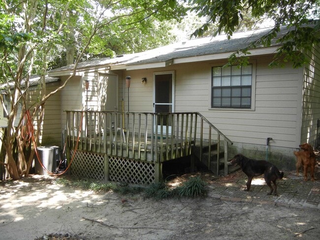 Building Photo - 2646 Millbank Dr