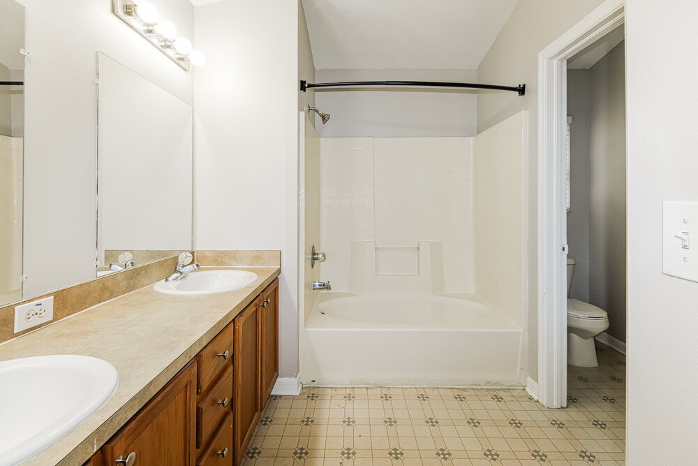 Building Photo - 10138 Perthshire Cir