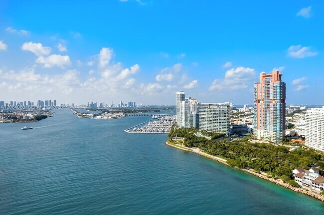 Building Photo - 300 South Pointe Dr