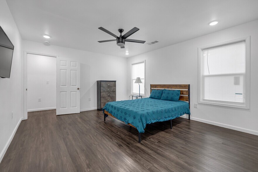 Building Photo - 2533 Godfrey Dr NW
