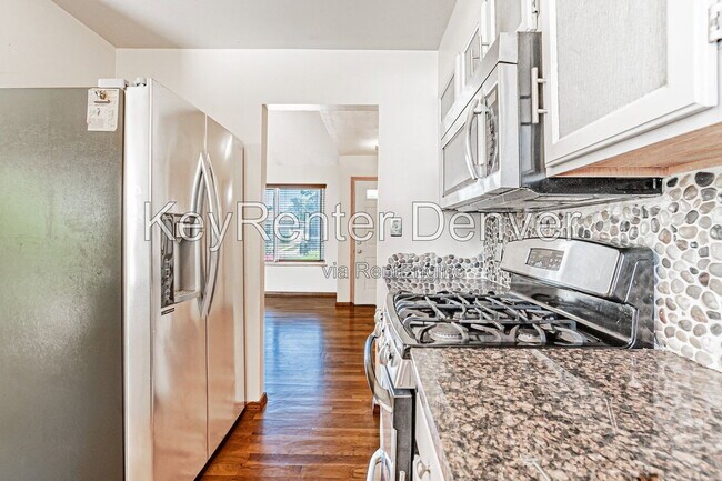 Building Photo - 4423 S Elati St