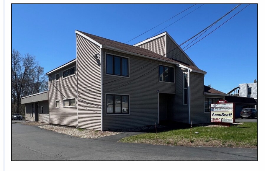 Building Photo - 1692 Central Ave