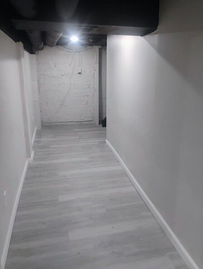 Building Photo - Cozy 2BR Home in KC Northland – Fully Fenced Yard & Fresh Updates