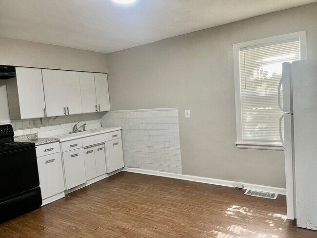 Building Photo - Beautiful 3 bed in Hazelwood