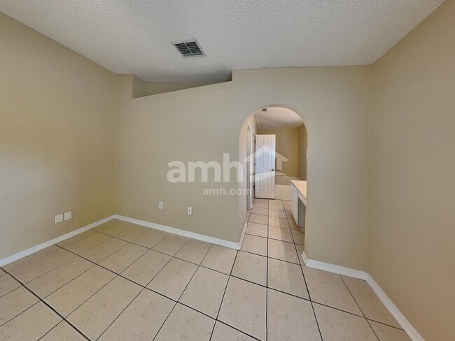 Building Photo - 6817 Westlake Blvd