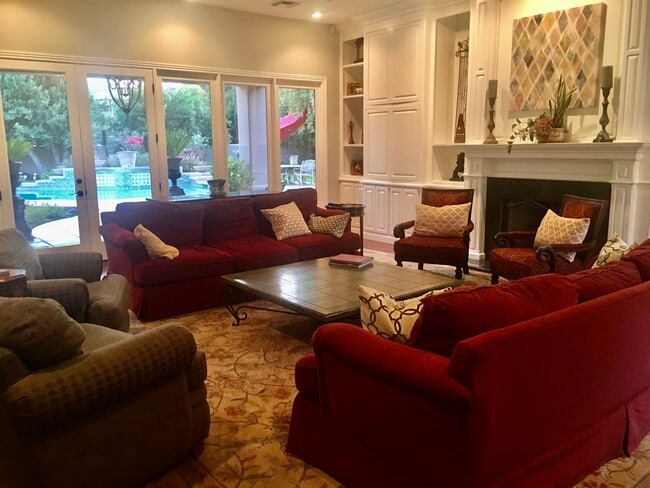 Building Photo - 1225 E Warner Rd