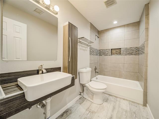 Building Photo - 6004 White Rose Trail