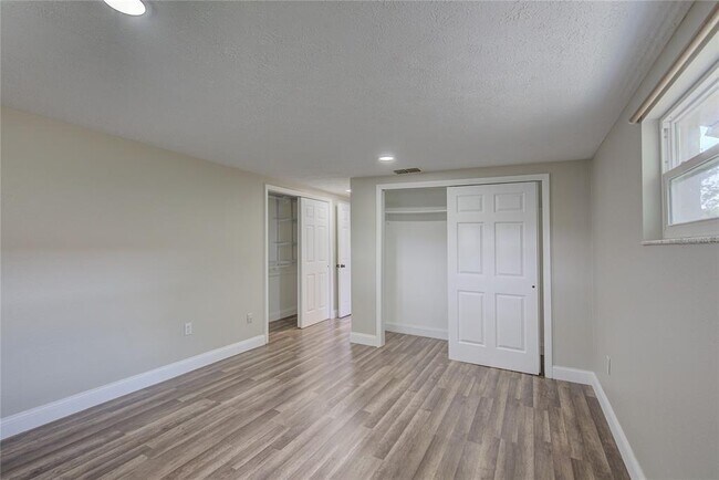 Building Photo - 8906 Pandora Ln