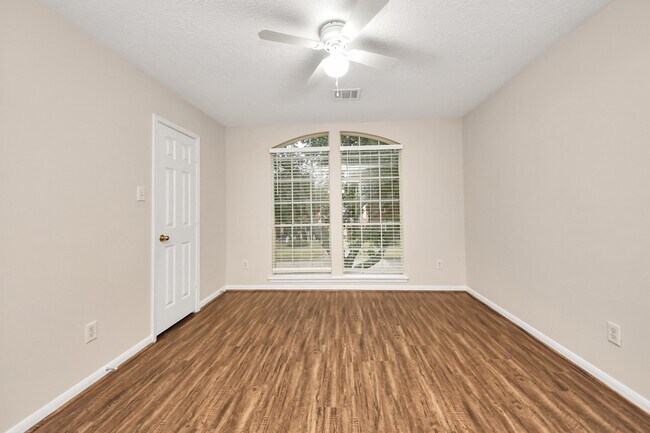 Building Photo - 4126 Midstream Dr