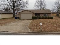 Building Photo - 511 N 34th St