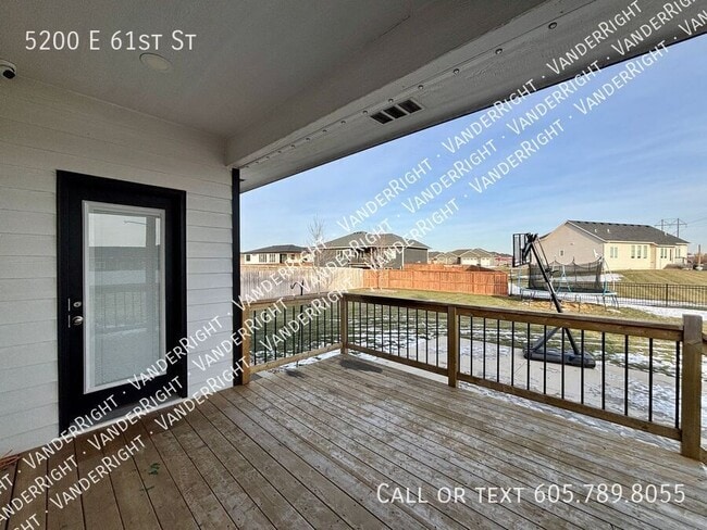 Building Photo - 5200 E 61st St