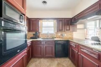 Building Photo - 8407 Mullins Dr