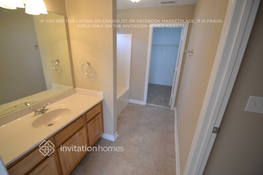 Building Photo - 4726 Eastwycke Pl Dr