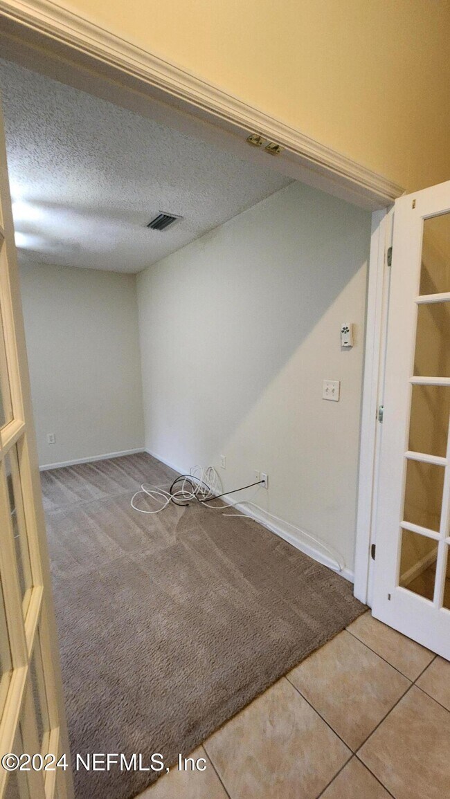 Building Photo - 550 Bay Hawk Ct