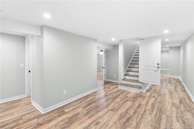 Building Photo - 505 Cross St