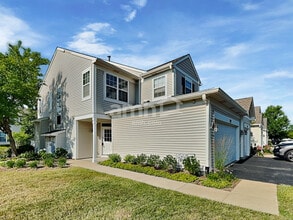 Building Photo - 2923 White Thorn Cir