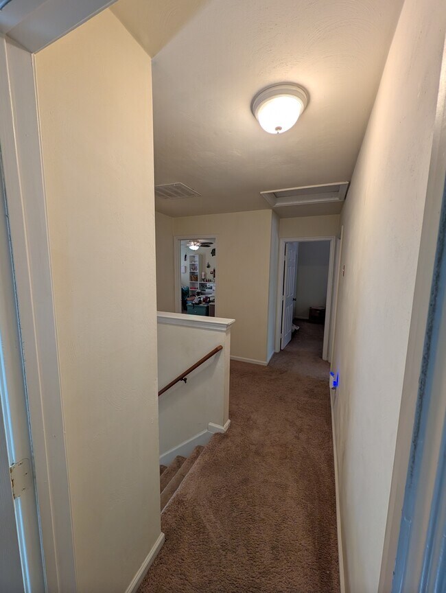 Building Photo - 1593 Winthrope Dr