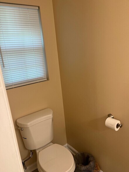 Building Photo - 1016 Flamingo Dr