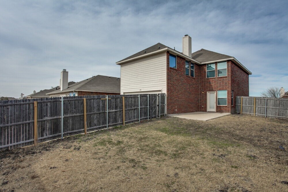 Building Photo - 698 Austin Ln