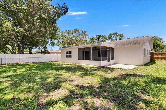 Building Photo - 1695 E Orangecrest Ave