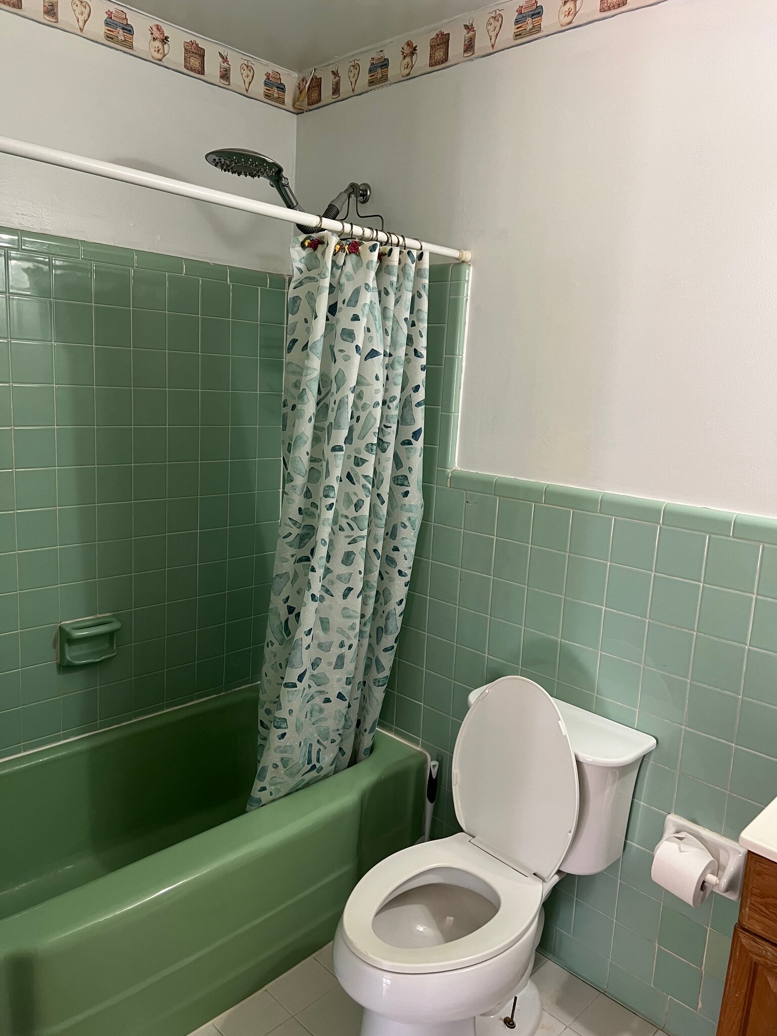 Building Photo - 640 Collingwood Dr