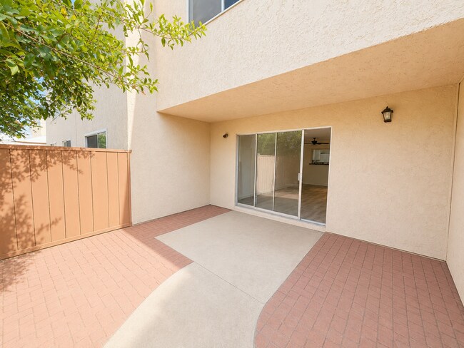 Building Photo - 6821 Alvarado Rd