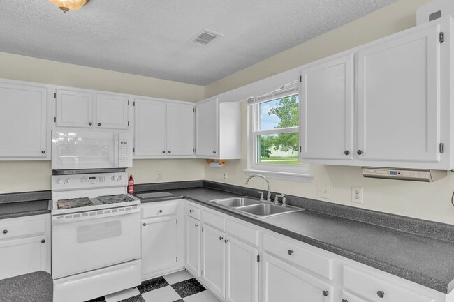 Building Photo - 295 Riggs Rd