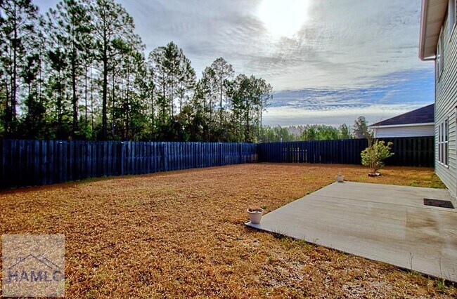 Building Photo - 33 Daylily Ct