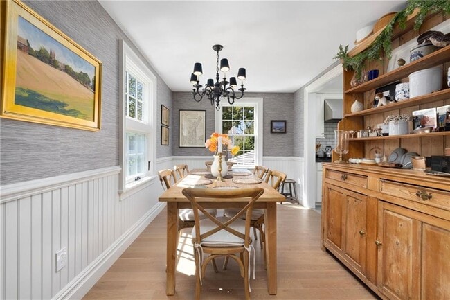 Building Photo - 9 Anthony St