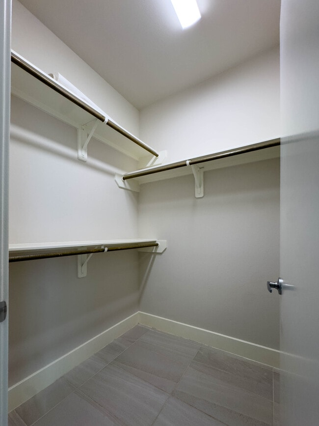 Building Photo - 2717 St Emanuel St